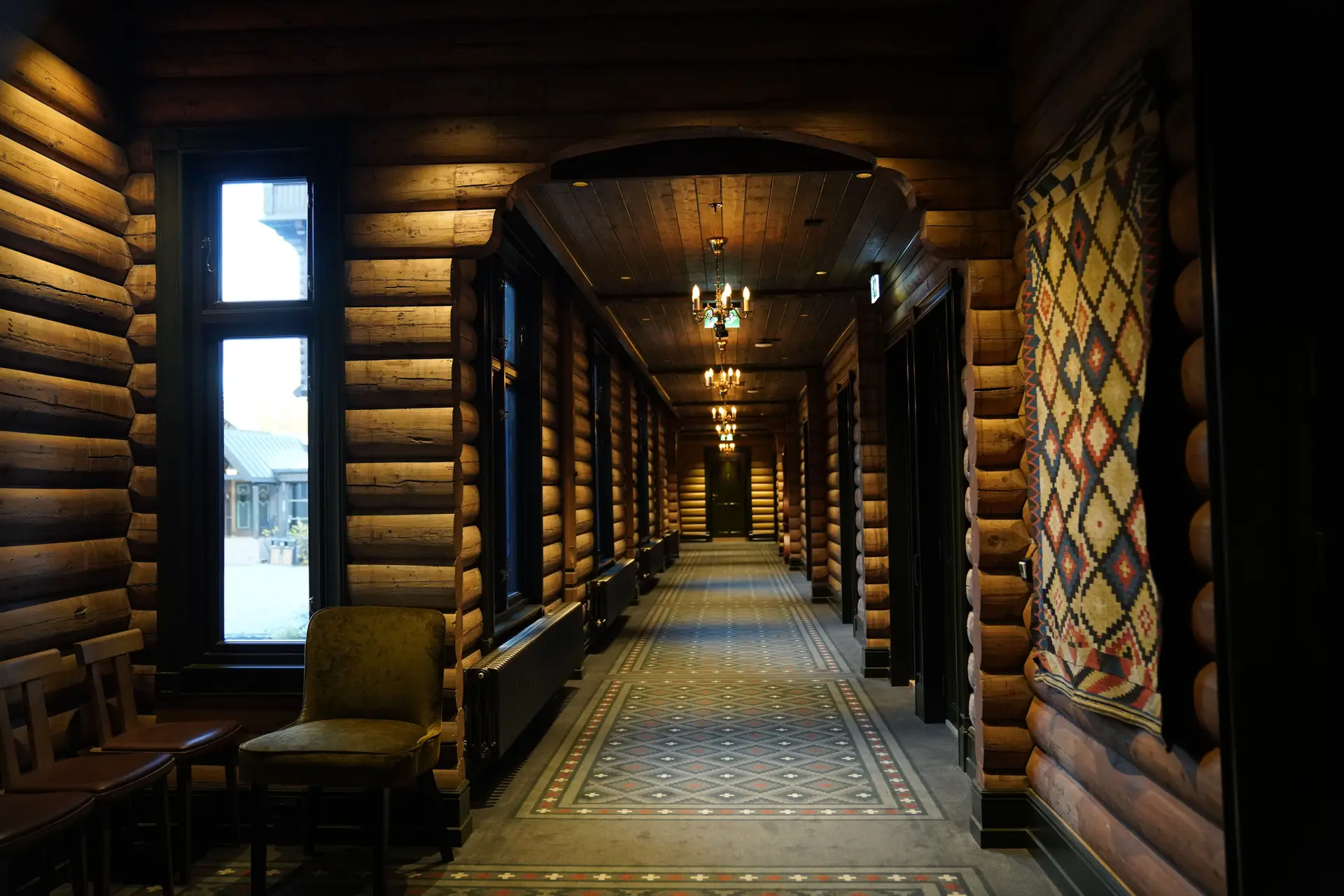 MeravelleroyalLodge Luxury Corridor